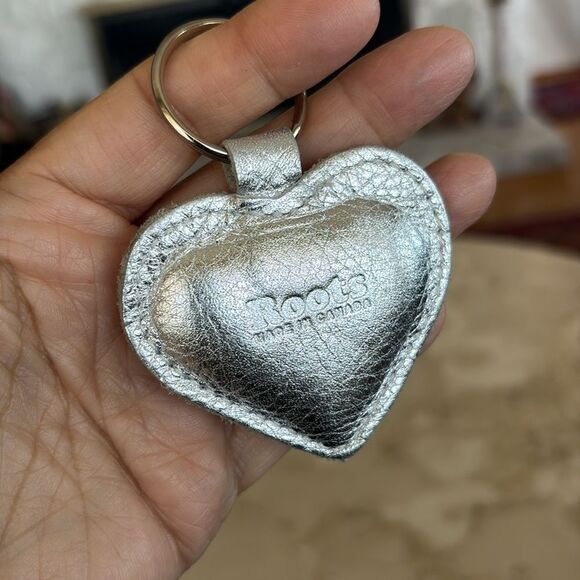 Roots Leather Heart Shaped Keychain “Text Me” Silver - Picture 6 of 6